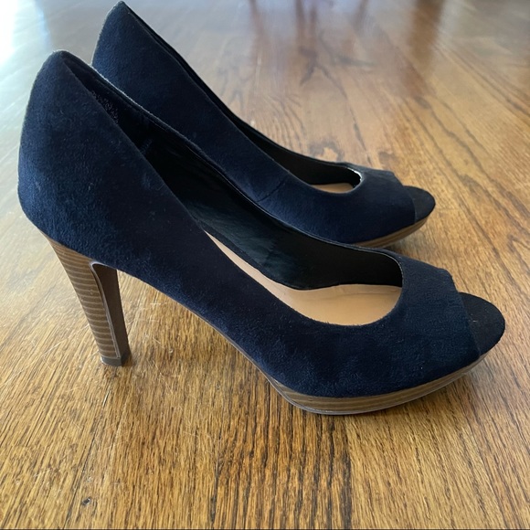 Old Navy Peep Toe Black High Heel - Picture 14 of 16